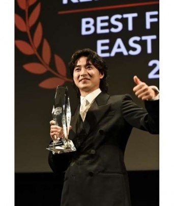 Instagram:山崎賢人(@kentooyamazaki)より