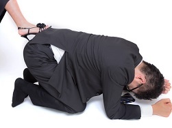 「マザコン」「浮気男」に要注意！年上女性を好む若いダメンズの特徴