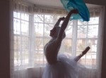 ヒジャブをつけた最初のバレリーナ！　１４歳の少女の夢とは？