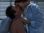 エッチのとき、男性に脱がせてもらうための男性への気遣い方法とは？