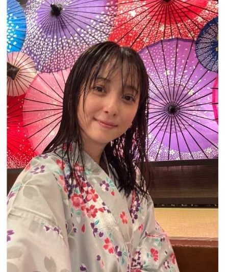 Instagram:佐々木希(@nozomisasaki_official)より