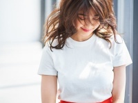 1,000円で高見え。UNIQLO Uの「クルーネックT」がコスパ最強だと話題