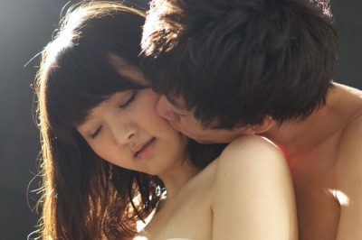 やわらかくて気持ちいい……触ると安心する「妻のカラダのパーツ」TOP3