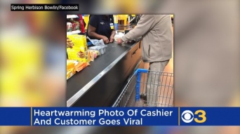 スーパーで大量の小銭で支払う客への、レジ係による温かい対応が米国で話題に