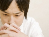 おしゃべり男子と寡黙な男子、付き合うならどっち？