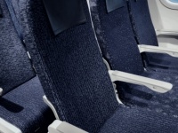 「6歳男児が1人で飛行機に乗り沖縄へ。後から話を聞くと、隣席の41歳男性が...」（兵庫県・60代女性）