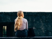 寂しいのは私だけ？　「彼に会いたい」時の対処法5つ