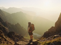 男女の本音を比較！　一緒に旅行に行きたいのは、友だち？　彼氏？