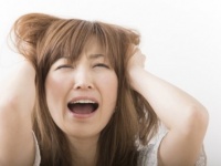 ムキーっ!!　年下女性にバカにされてカチンとくること4つ