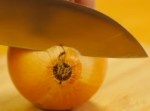 【裏技】玉ねぎの皮を一瞬でむく方法が超便利！
