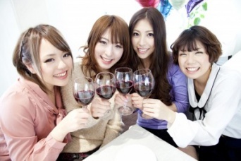 ○割が「女子会」嫌いと回答！　気になるホンネとは……