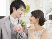 男性の本音！　結婚するなら何歳上までOK？⇒「年上はNG：●％」