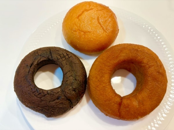 どんな仕上がりに!? セブン-イレブンの新商品「お店で揚げたドーナツ」を食べてみた