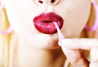 「チューインガムを食べると消化するのに7年かかる」は本当なのか？