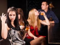 デリカシーなさ男サイテー!!　女子が合コンで男性から振られたくない話題・質問3選！