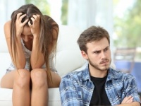 一体、これからどうするの!?　彼氏が急に会社を辞めてきたときに女子が考えること4つ！