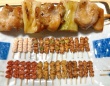これはバカデカ焼き鳥？それとも、極小焼き鳥？　脳バグる一皿にネット混乱「バケモンサイズ」