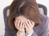 胸のことは言わないで！　体形について彼氏に指摘されてショックだったこと4選