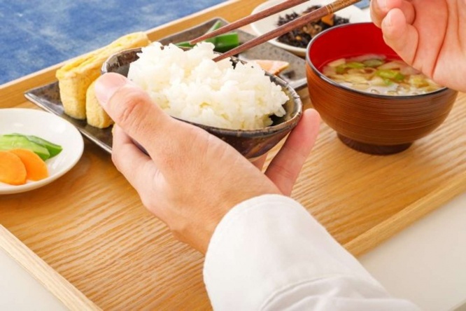体にあった食事をするのが吉（画像はイメージ）
