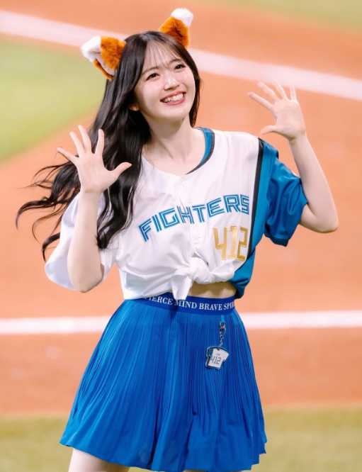 Instagram:鈴木愛理(@airisuzuki_official_uf)より