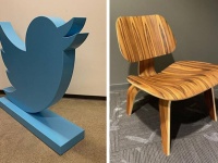 ツイッター本社がオフィス備品をオークション、青い鳥や高級家具も