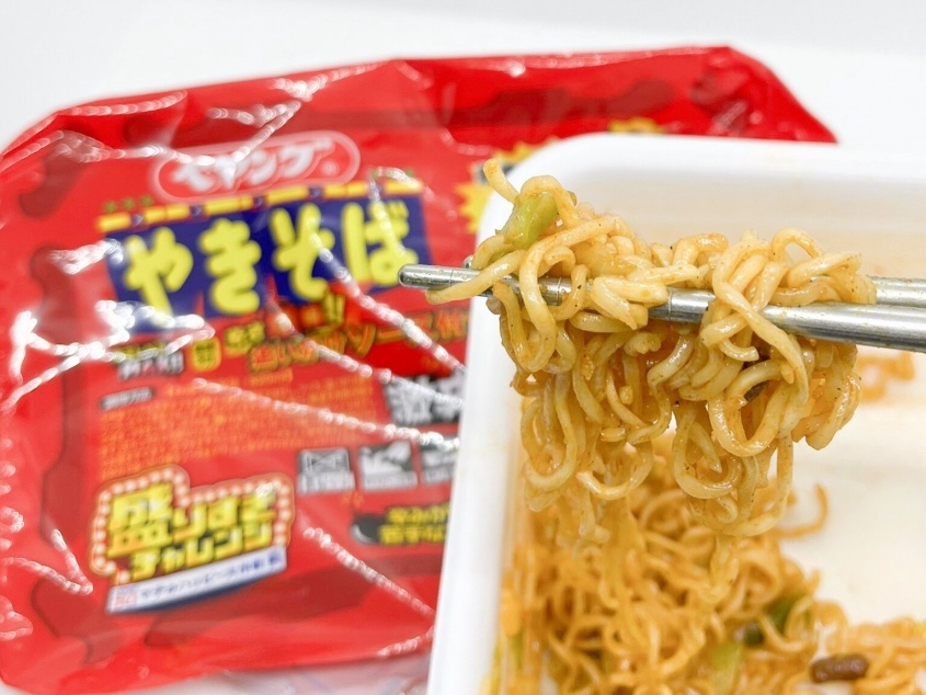 今年も開催！ローソンの増量キャンペーン♪『ペヤング　激辛やきそば　50％以上増量』実食レポ