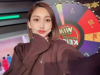 小島みゆ公式インスタグラムより https://www.instagram.com/_8_miyu/