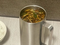 「日本人やから...」　まさかの〝液体〟をジョッキで飲む猛者に10万人驚がく
