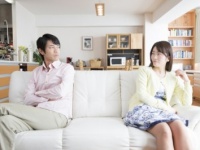 元カノと比較してくる彼にイライラ！　彼にそっけない態度を取ってしまう瞬間5選