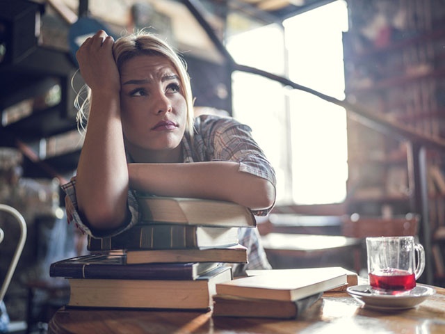 言わなくても「不倫してる」とわかる女性だけが持つ10の特徴