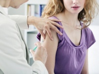 子宮頸がんワクチンは性交渉が始まる前に接種をするのが望ましい（depositphotos.com）