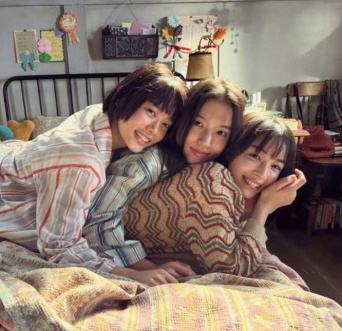 Instagram:広瀬すず(@suzu.hirose.official)より