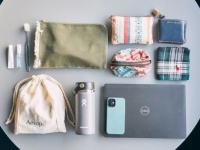 【バッグの中身】バックオフィス業務を笑顔でこなす。バイタリティあふれるビジネスウーマンの愛用品