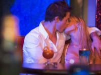 妻に聞いた！　結婚後の「キスやハグの頻度」が増えた夫婦は●％と判明