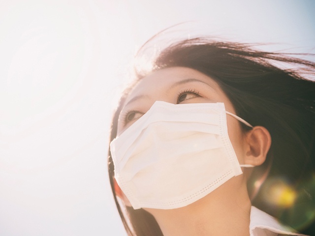 すっぴんでも楽だから……「伊達マスク」依存症に潜む危険