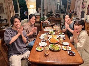 "Instagram:『海のはじまり』公式（＠umi_no_hajimari）より ）より"