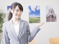 “デキ女”っぽさがカギ!?　男性が太鼓判を押す「モテるオフィスファッション」3選