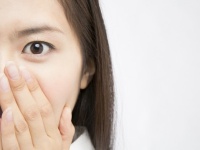ヤバい、下着を汚した!?　生理中、漏れたときの緊急対処法・4選
