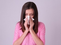 春だけじゃない!?　冬だって油断できない「花粉症」のこと。悩む女性は意外と多かった！