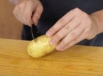超簡単！　じゃがいもの皮が“あっという間”にむける方法が役に立つ！