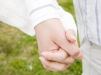 恋人つなぎをする男性＆女性心理まとめ