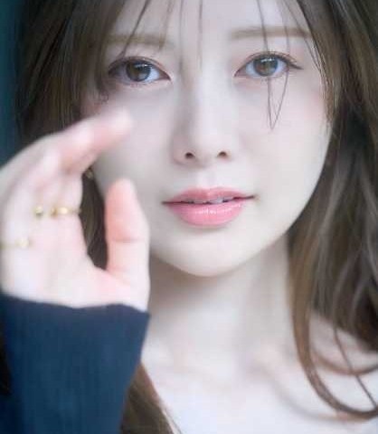 白石麻衣、2026年カレンダーのアザーカットが「もはや透明」！美神降臨