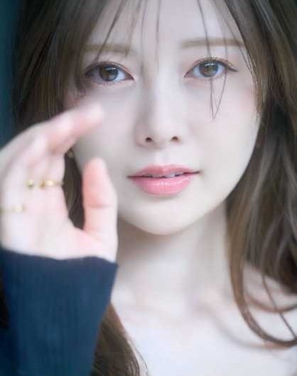 Instagram:白石麻衣(@m.shiraishi.official)より