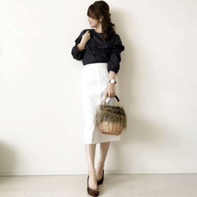 大人かわいいが今の気分。フリルブラウスはON・OFF使えるマストハブ