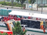 神戸・ポートアイランドで大型バスが大横転　何があった？衝撃の〝惨状〟生まれた真相を聞く