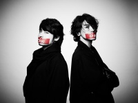 赤西仁＆山田孝之のユニット「JINTAKA」がデビューシングルのMV公開！ 初回版の特典情報も解禁