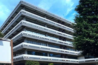 女子トイレに『4台小型カメラ設置し盗撮』　小学校教諭(25)懲戒免職　教諭は「トイレの様子が見たかった…」