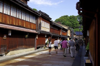 ひがし茶屋街（INABA Tomoakiさん撮影、Flickrより）