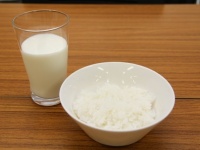 ご飯と牛乳は本当に合わないのか？