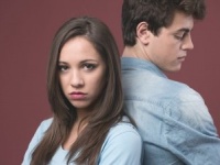 「5年以上彼ナシ」or「3カ月で別れる」男性が問題アリだと思う女子は？